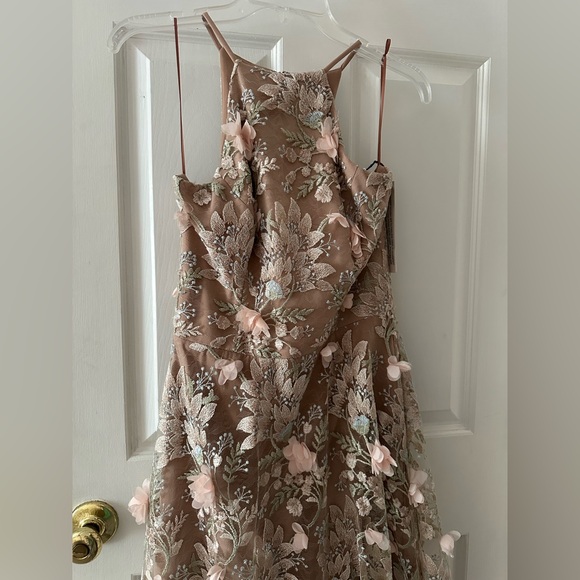 Floral Lace Midi Dress - Picture 2 of 4